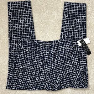 NWT Isaac Mizrahi blue and white slimming ankle pants. Pull on. Size M
